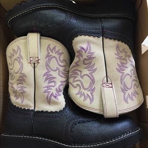 Size 11 Ariat boots